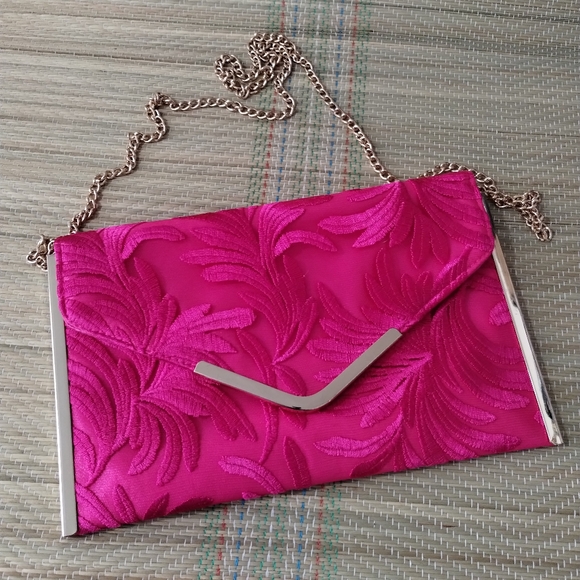 Nina Hot Pink Gold Chain Clutch Purse Textured Fabric Gold Trim Party Prom Party - Picture 1 of 11